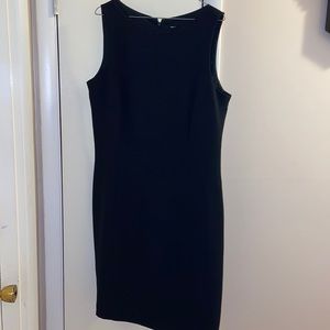 Liz Claiborne size 12 black sleeveless dress. Knee length